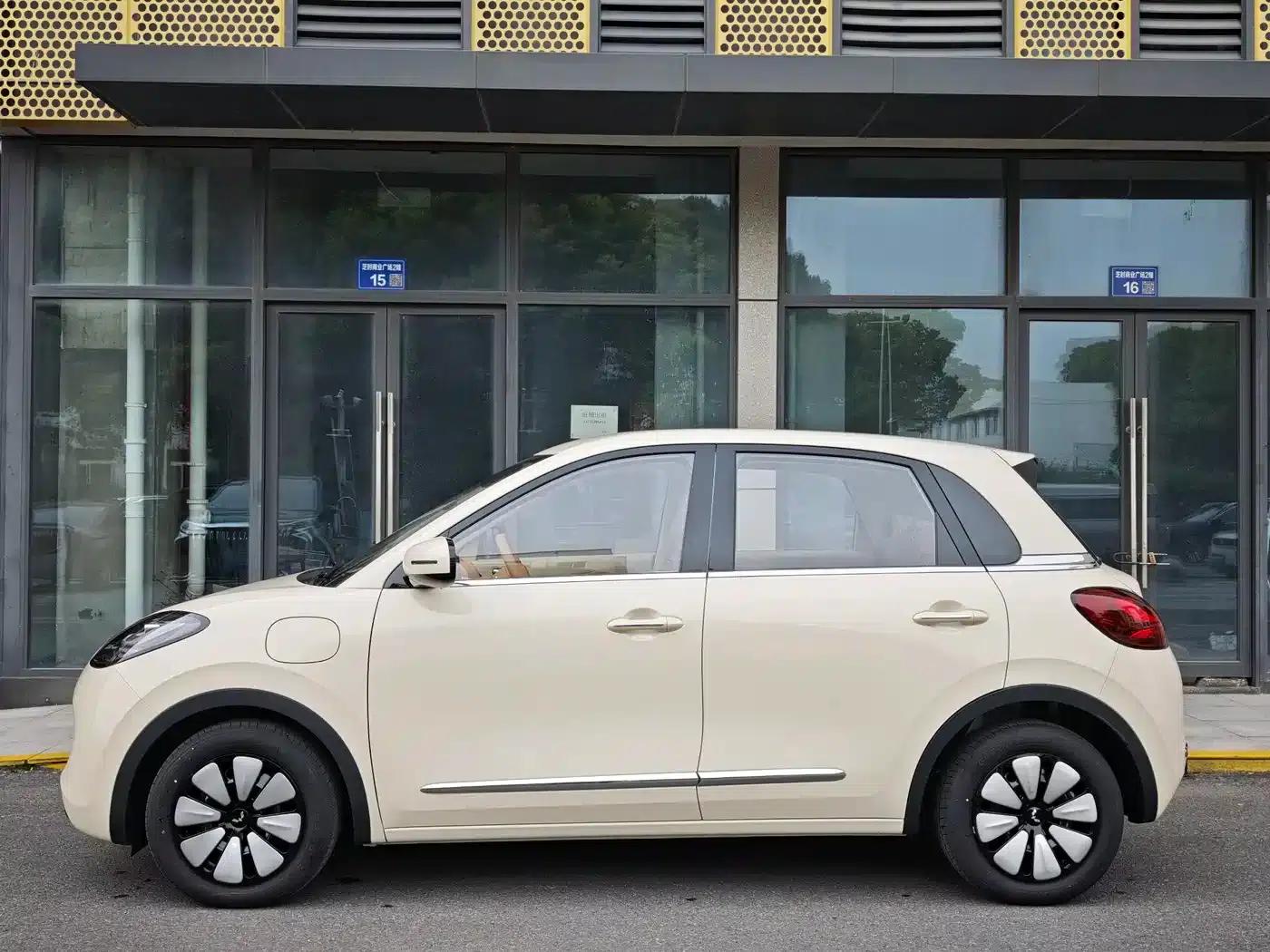 Wuling Bingo 2025 Model, 333km Range, Lingxi Connected Edition — миниатюра 3