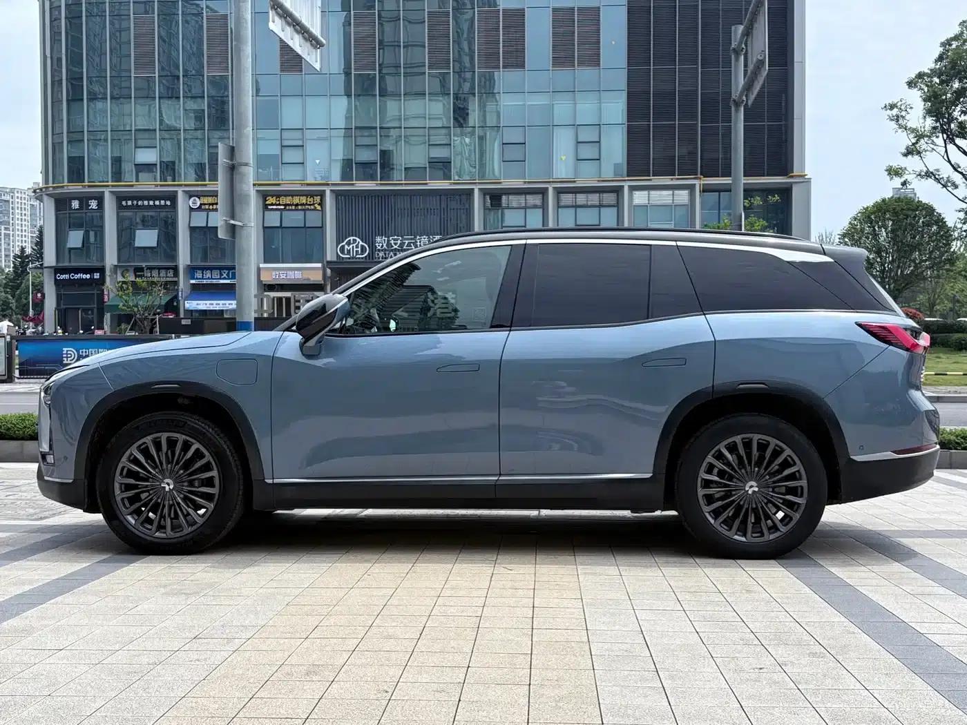 NIO ES8 2020 Model 415KM Six-Seater — миниатюра 2