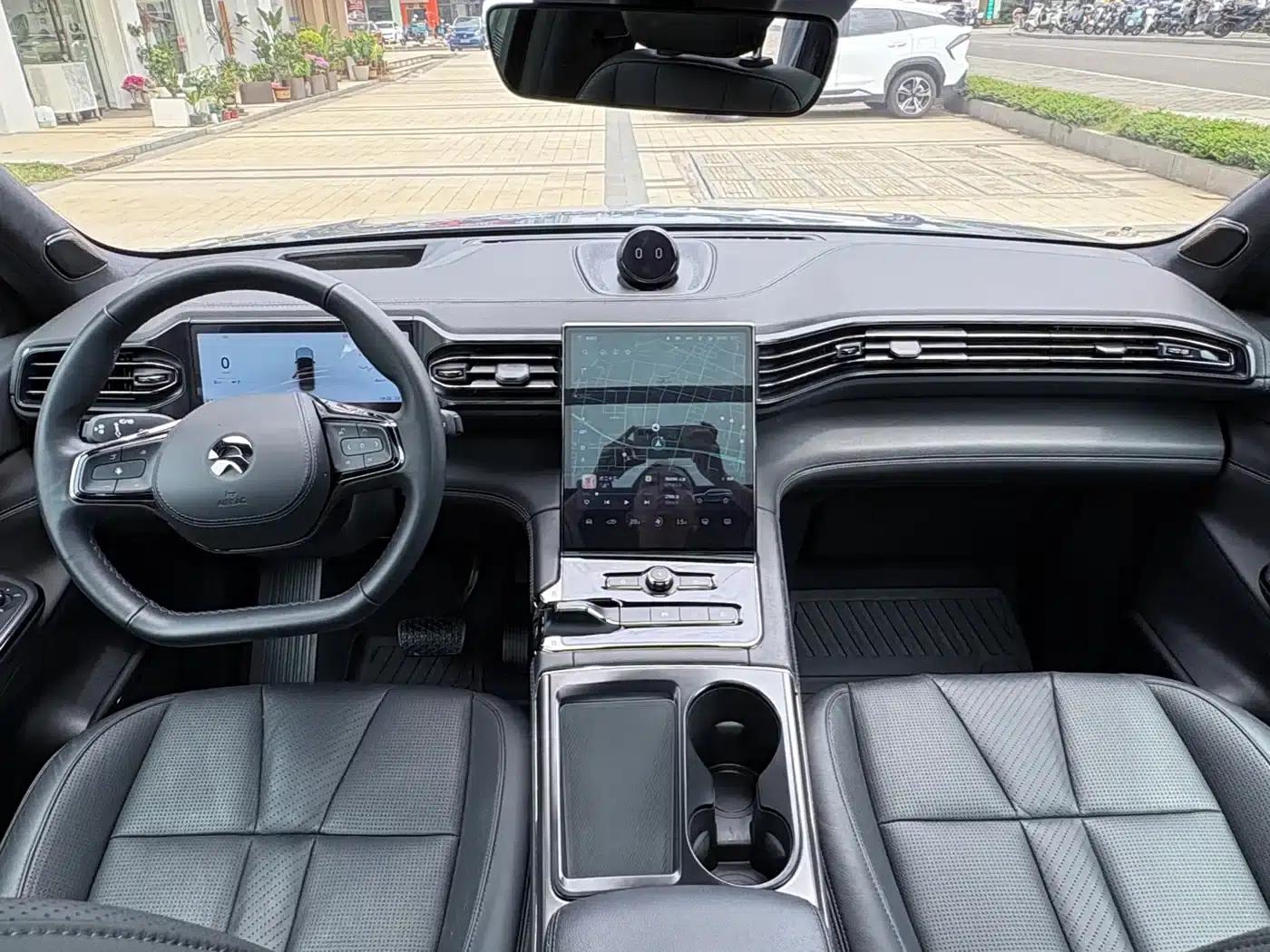NIO ES8 2020 Model 415KM Six-Seater — миниатюра 15