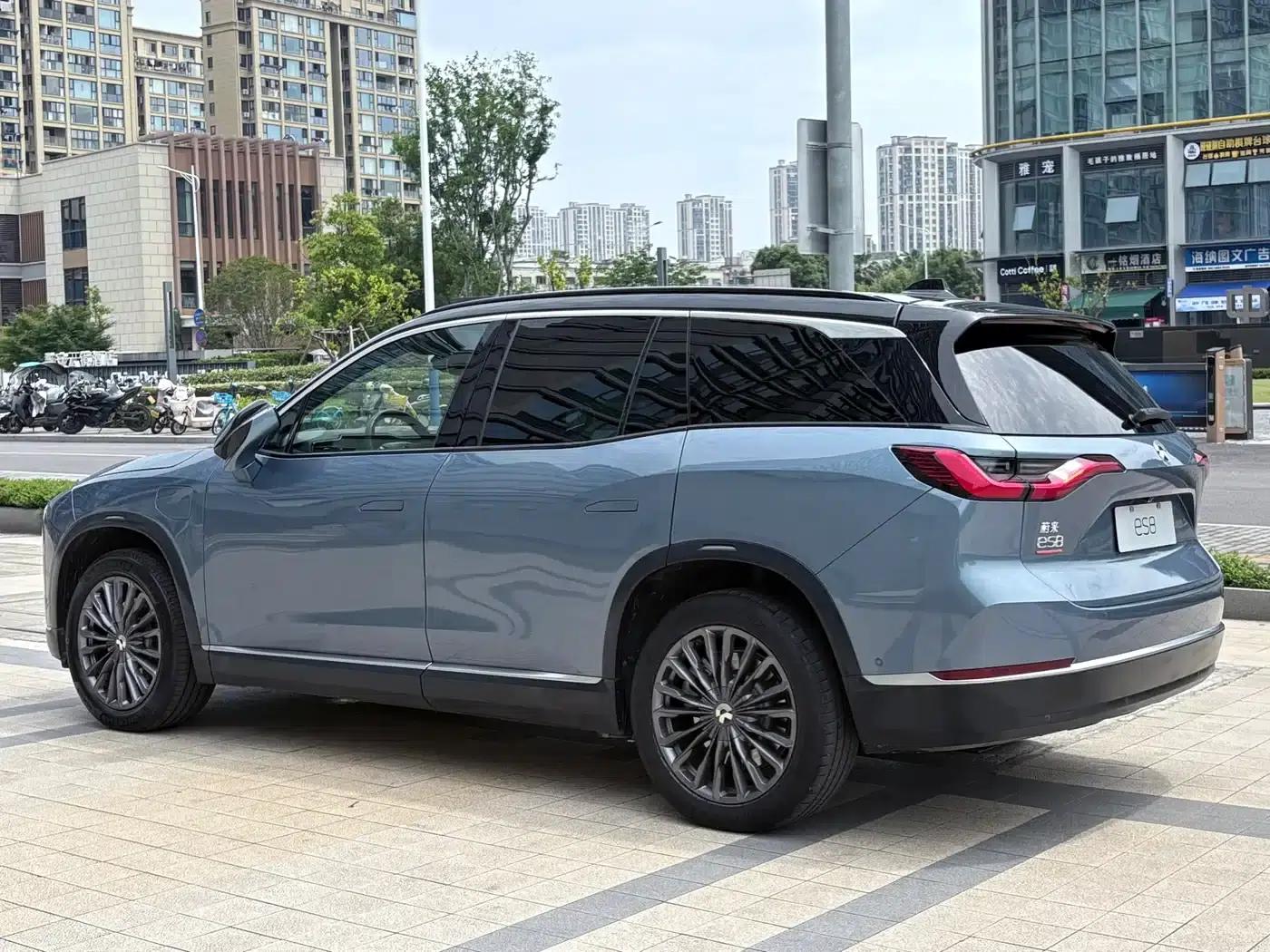 NIO ES8 2020 Model 415KM Six-Seater — миниатюра 3