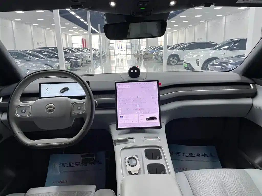 NIO ES8 2023 100kWh Executive Edition — миниатюра 12