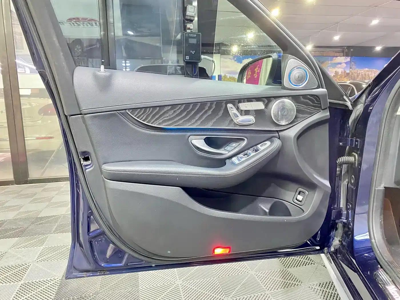Mercedes-Benz C-Class 2017 Facelift C 200 L Sport Edition — миниатюра 8