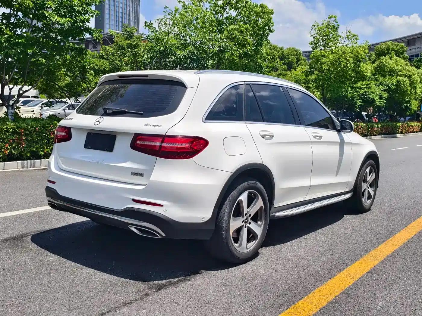 2017 Mercedes-Benz GLC 260 4MATIC Luxury — миниатюра 4
