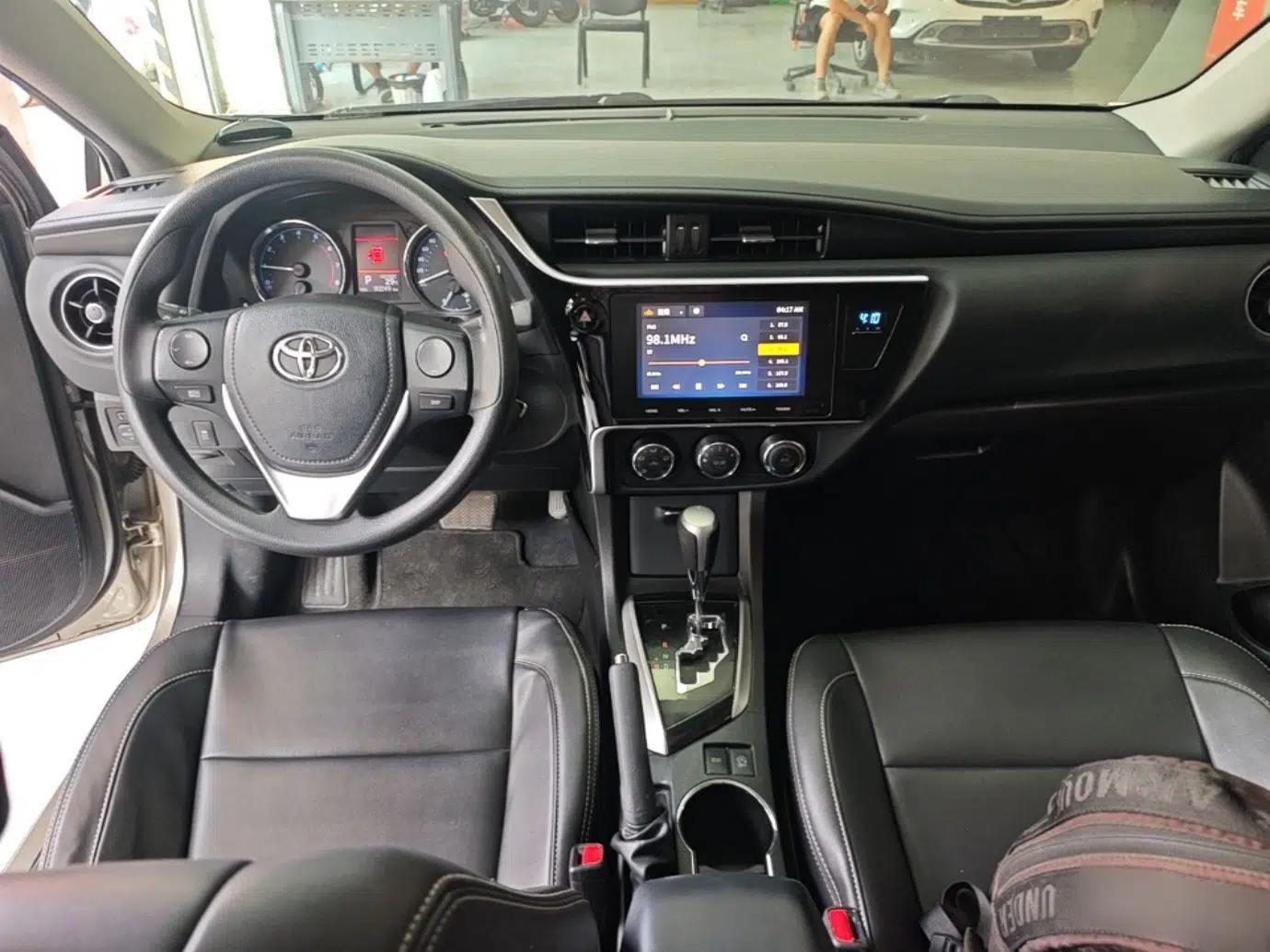 Used Toyota Corolla 2017 Revised Version 1.2T S-CVT GL-i — миниатюра 12