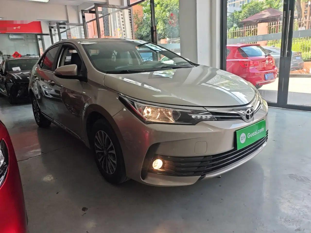 Used Toyota Corolla 2017 Revised Version 1.2T S-CVT GL-i — миниатюра 3