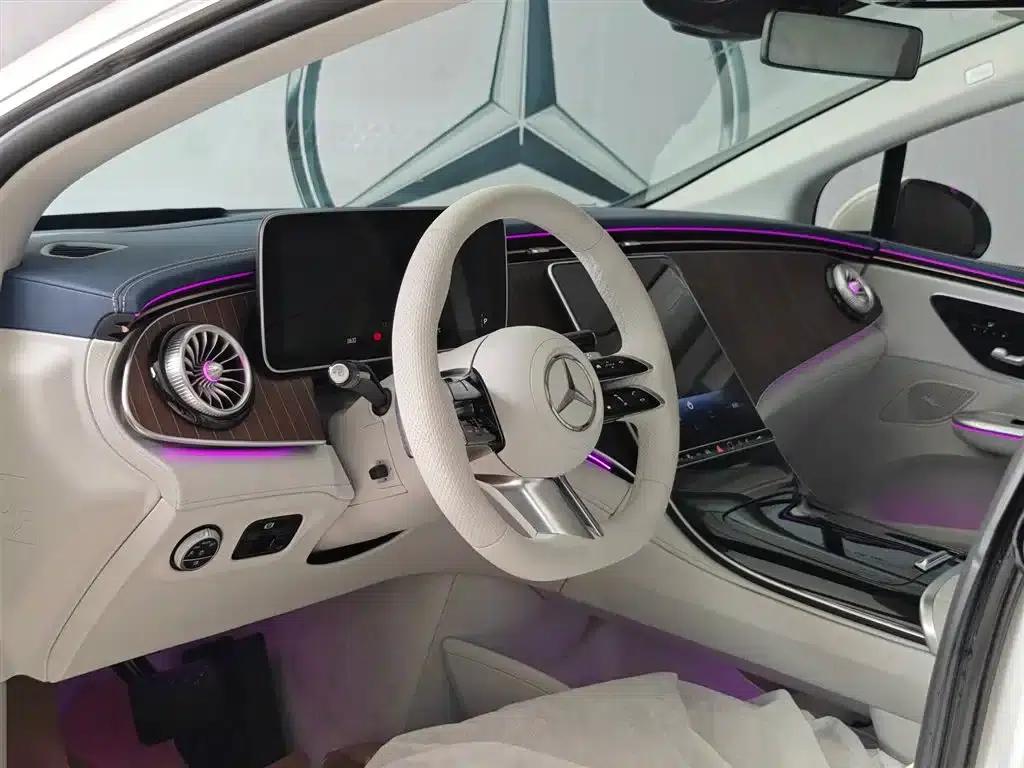 Mercedes-Benz EQE 2025 500 4MATIC Luxury Edition — миниатюра 3
