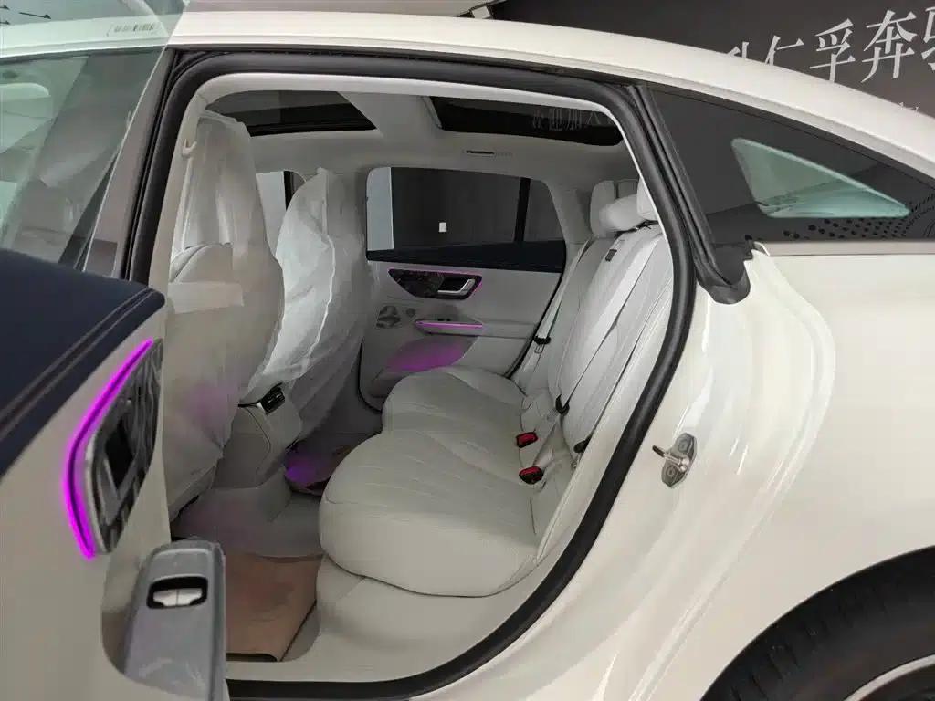 Mercedes-Benz EQE 2025 500 4MATIC Luxury Edition — миниатюра 4
