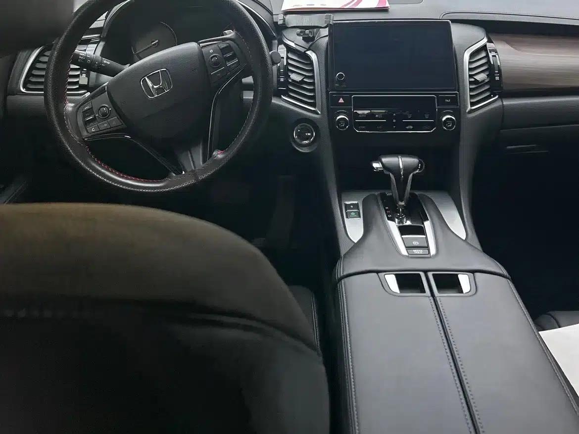 2017 Honda Avancier 240TURBO 2WD Comfort Edition — миниатюра 11