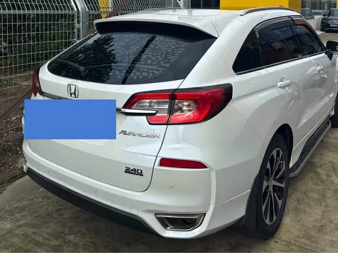 2017 Honda Avancier 240TURBO 2WD Comfort Edition — миниатюра 14