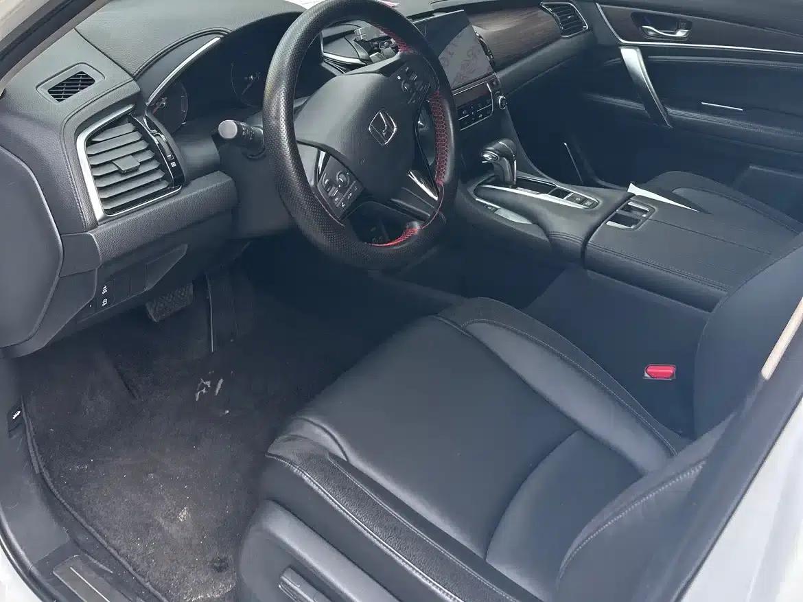 2017 Honda Avancier 240TURBO 2WD Comfort Edition — миниатюра 5
