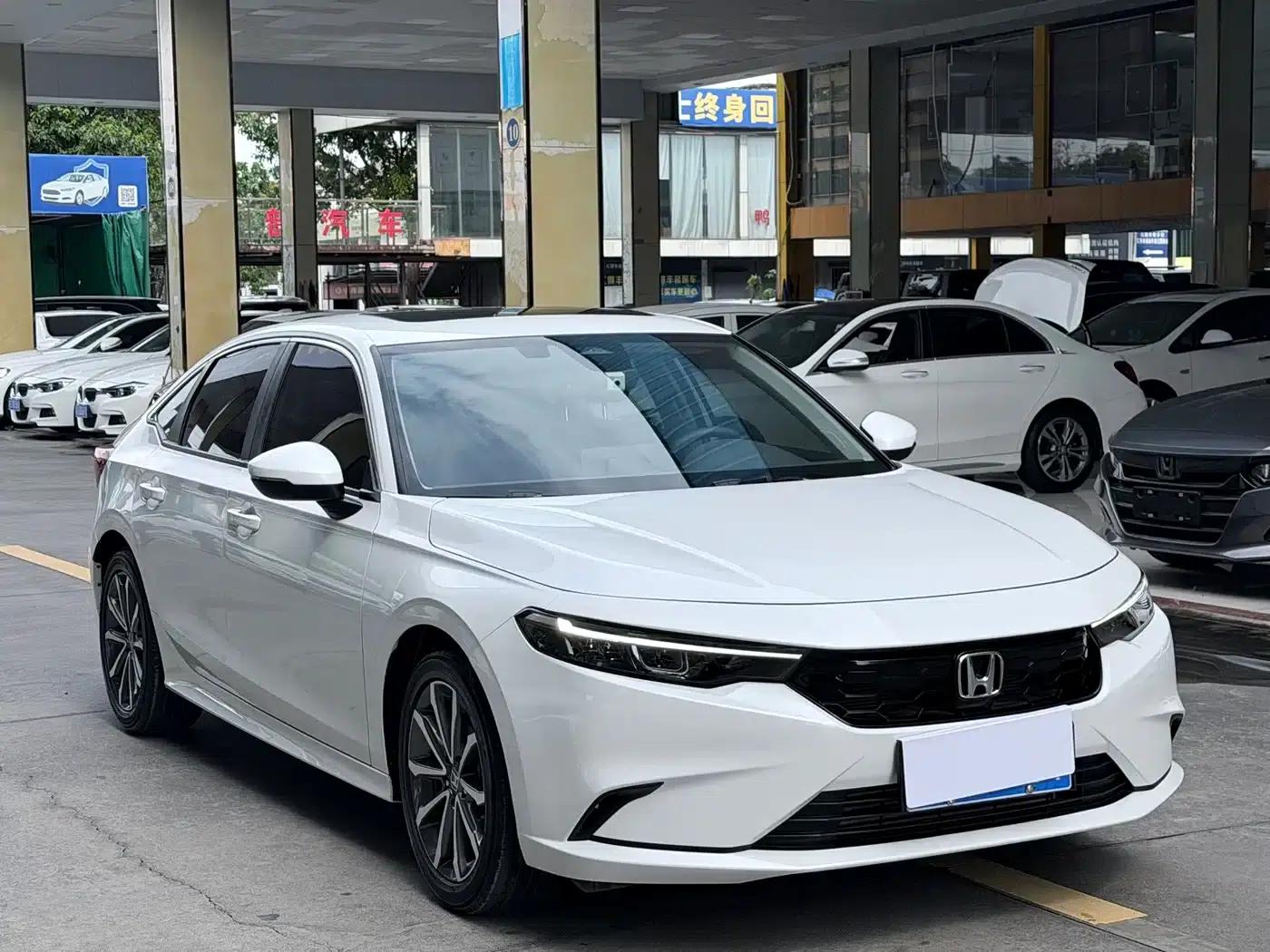 Stylish 2023 240TURBO CVT Deluxe Edition — миниатюра 3