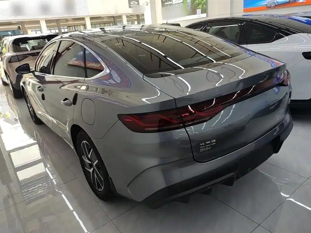 Qin L 2024 DM-i 120KM Super Edition — миниатюра 5
