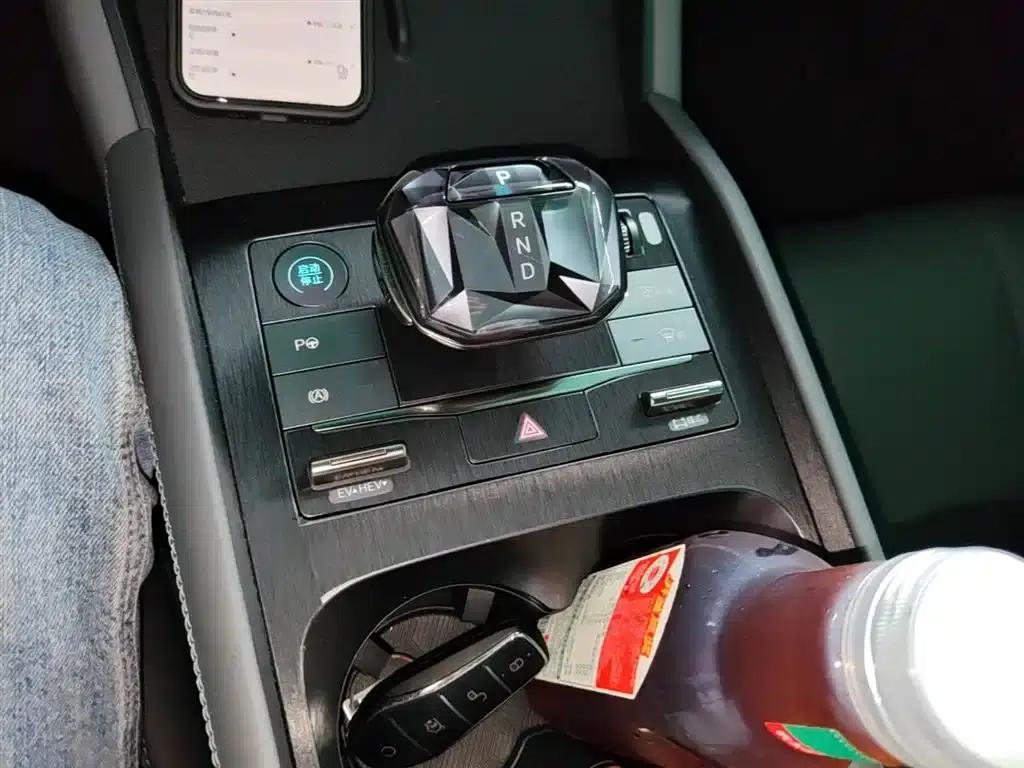 Qin L 2025 DM-i Intelligent Driving Edition 80KM Superior Model — миниатюра 14