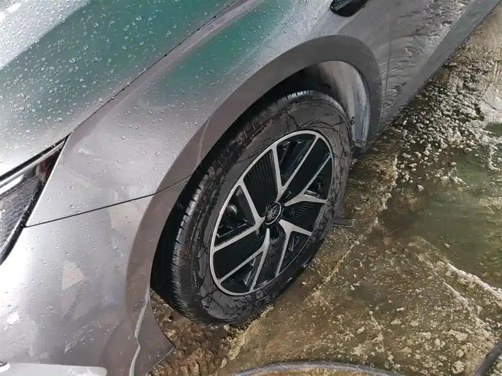 Qin L 2025 DM-i Intelligent Driving Edition 80KM Superior Model — миниатюра 23