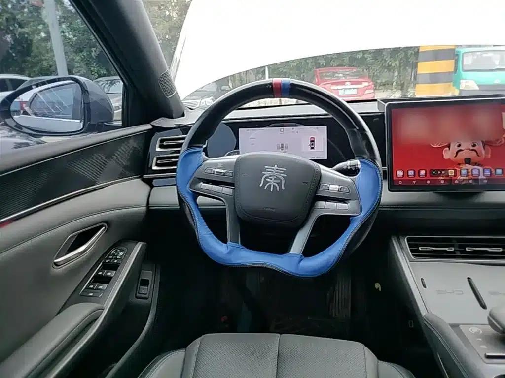Qin L 2025 DM-i Intelligent Driving Edition 80KM Leading Model — миниатюра 11