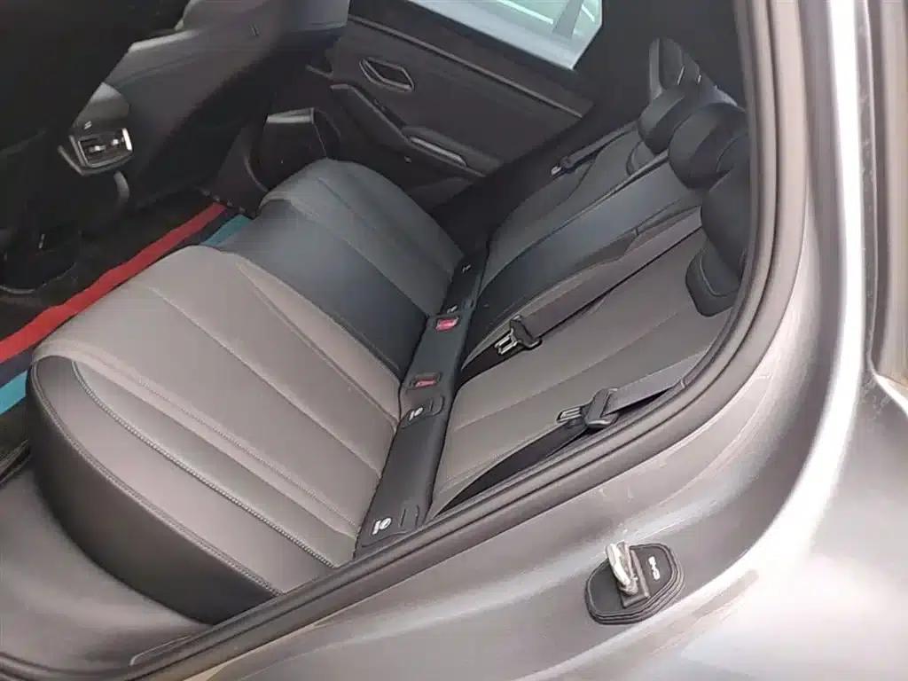 Qin L 2025 DM-i Intelligent Driving Edition 80KM Leading Model — миниатюра 17