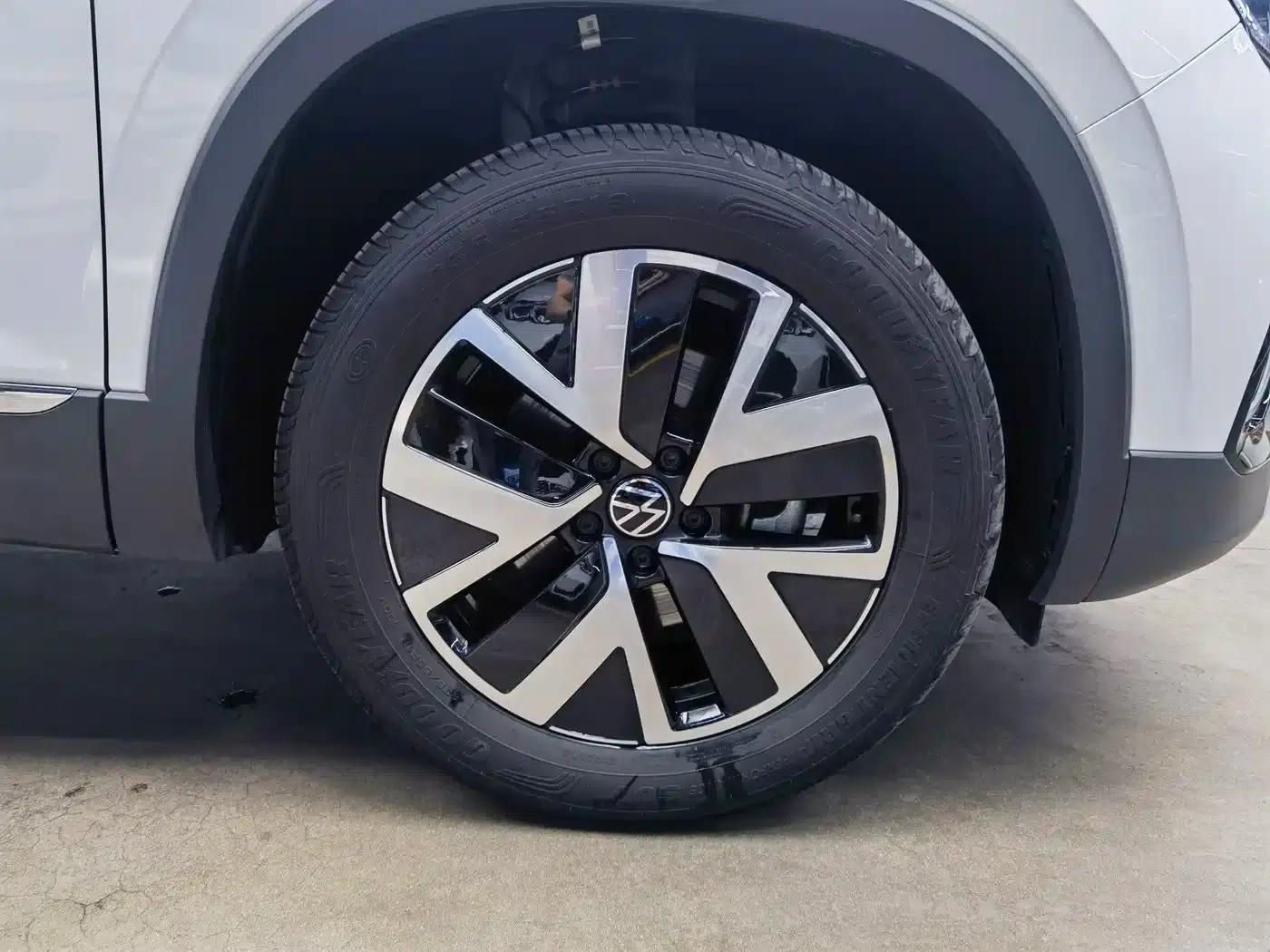 Tayron 2025 Popular Edition 300TSI — миниатюра 19