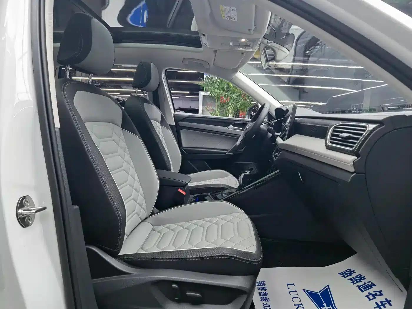 Tayron 2025 Popular Edition 300TSI — миниатюра 8