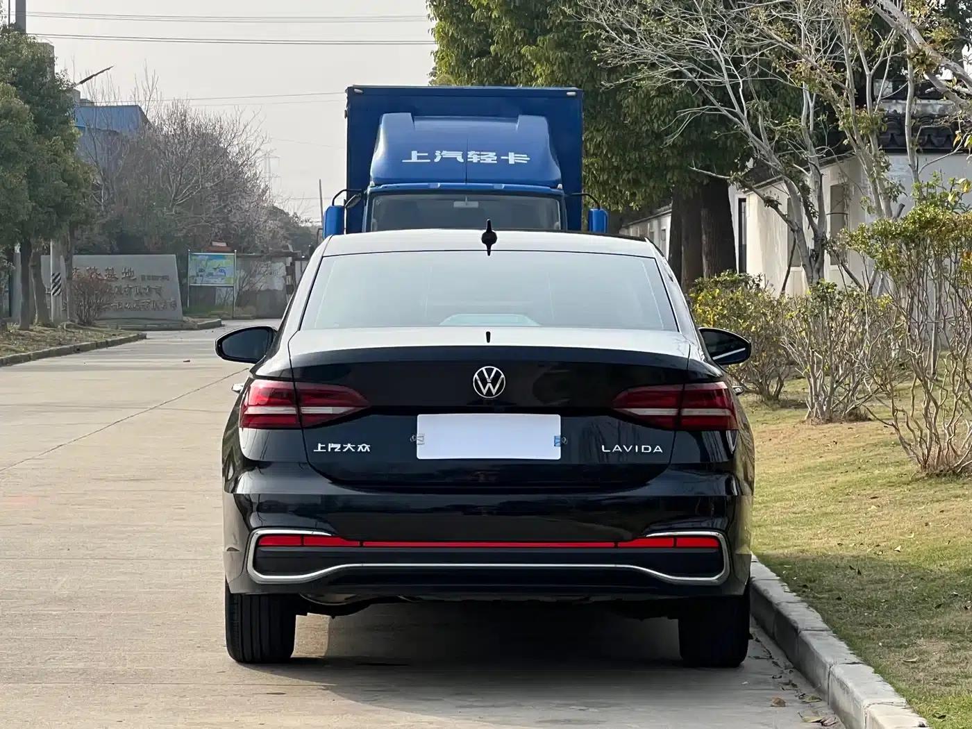 2023 Volkswagen Lavida Facelift 1.5L Automatic Full Comfort Edition — миниатюра 6