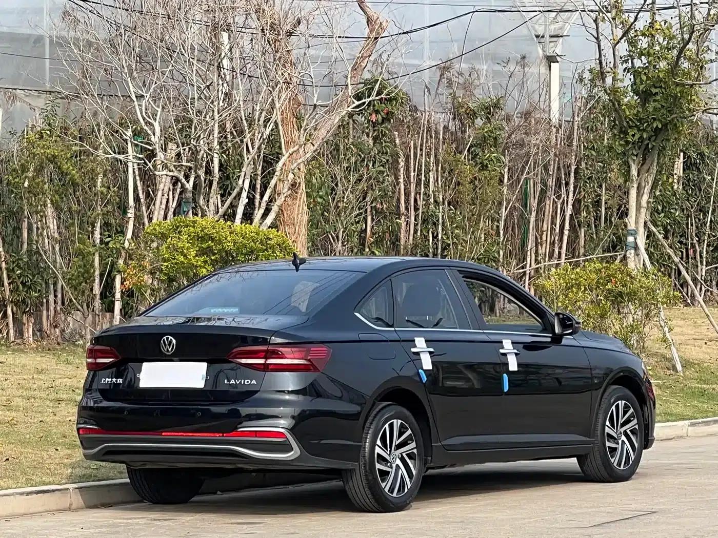 2023 Volkswagen Lavida Facelift 1.5L Automatic Full Comfort Edition — миниатюра 7