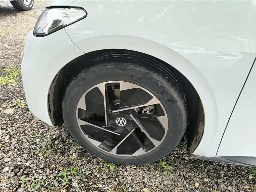 Volkswagen ID.3 2023 Pure Smart Edition — миниатюра 23