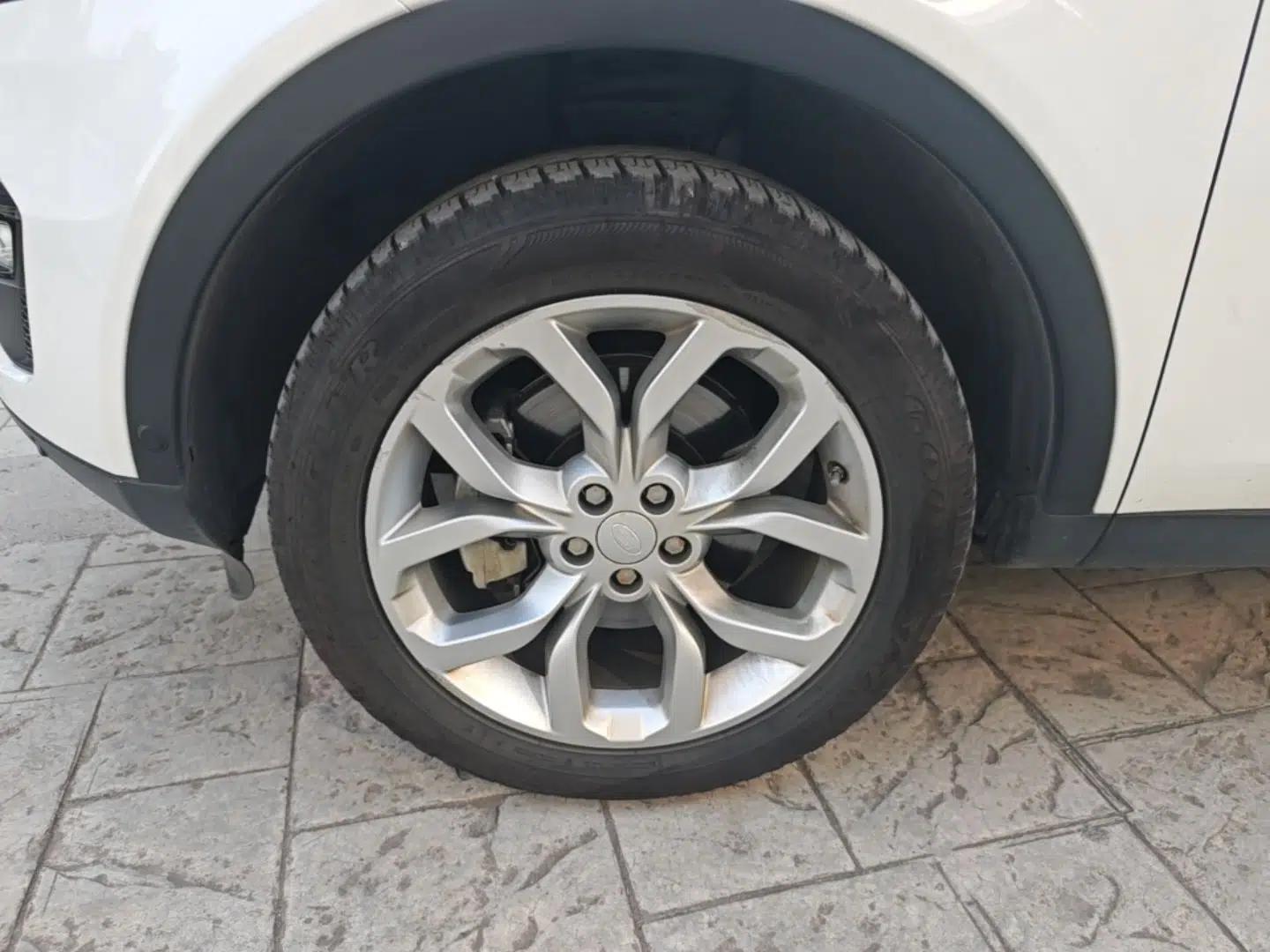 Used Land Rover Discovery Sport 2018 240 PS HSE Version — миниатюра 10