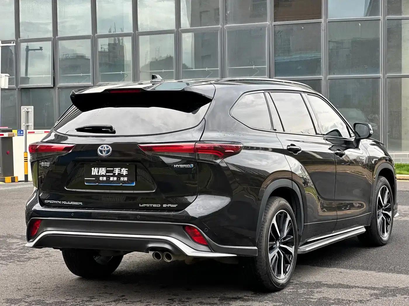 Crown Land Cruiser 2023 2.5L HEV 4WD Flagship Edition — миниатюра 7