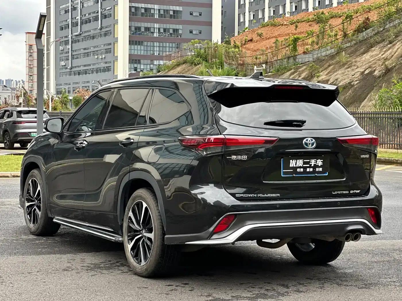 Crown Land Cruiser 2023 2.5L HEV 4WD Flagship Edition — миниатюра 9