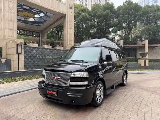 2017 SAVANA G660 Luxury Edition