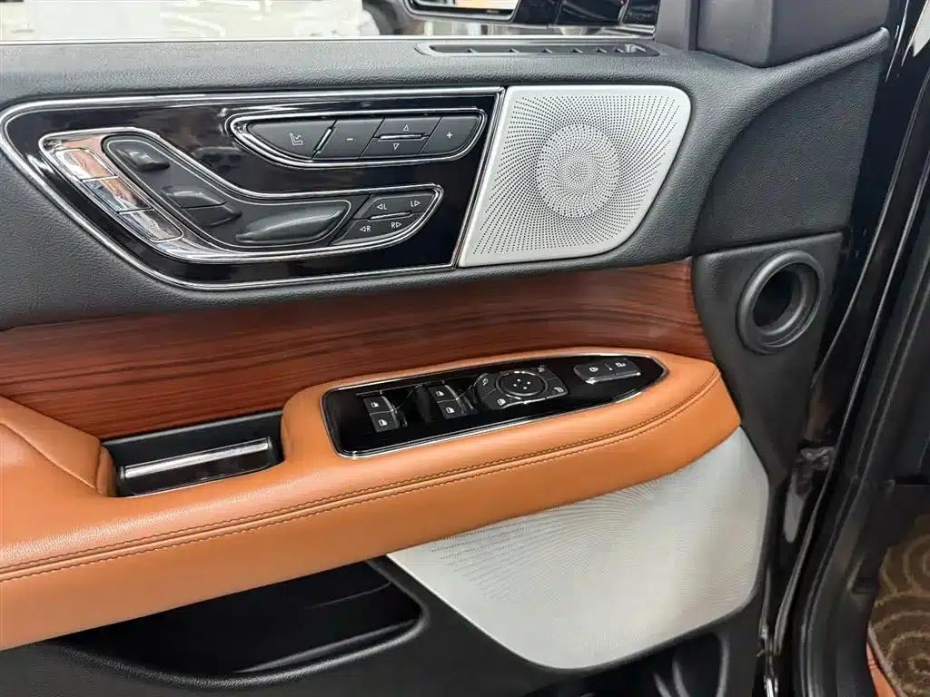 Navigator 2020 3.5T Premium Edition — миниатюра 9