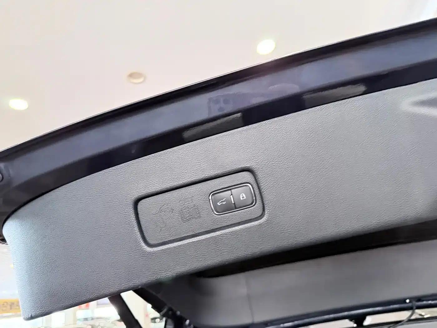 2021 Aviator 3.0T V6 AWD Premium Edition — миниатюра 20