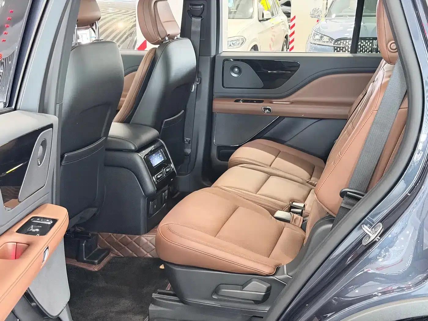 2021 Aviator 3.0T V6 AWD Premium Edition — миниатюра 7