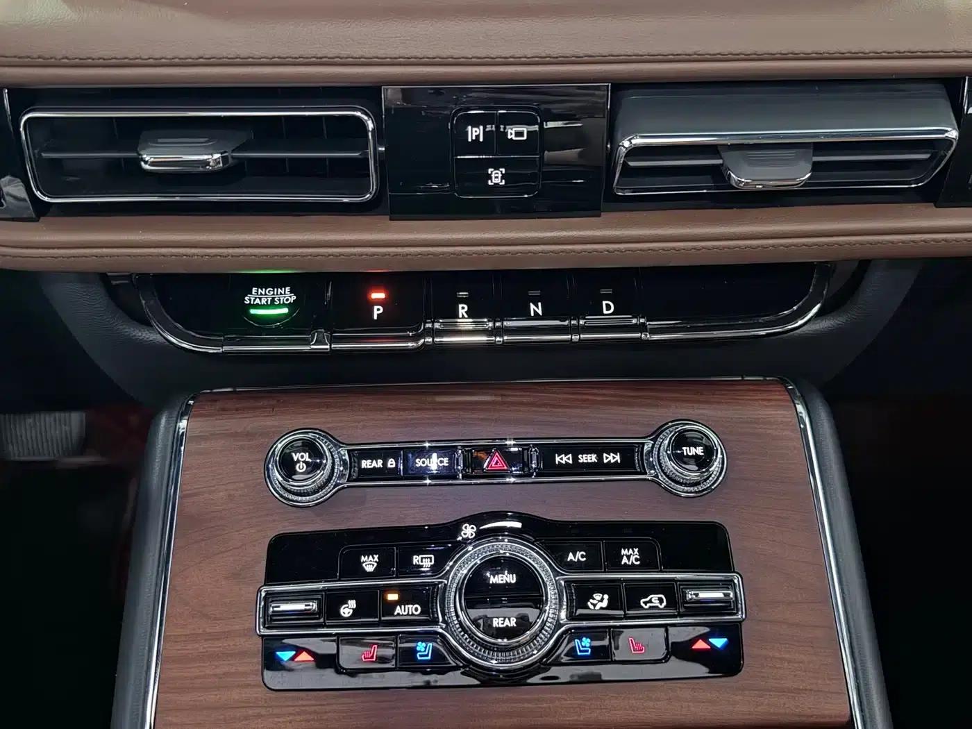 2021 Aviator 3.0T V6 AWD Premium Edition — миниатюра 9