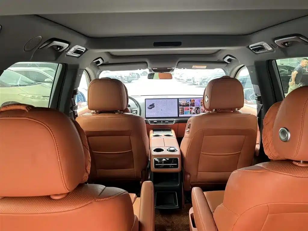 Li Auto L8 2023 Pro — миниатюра 2