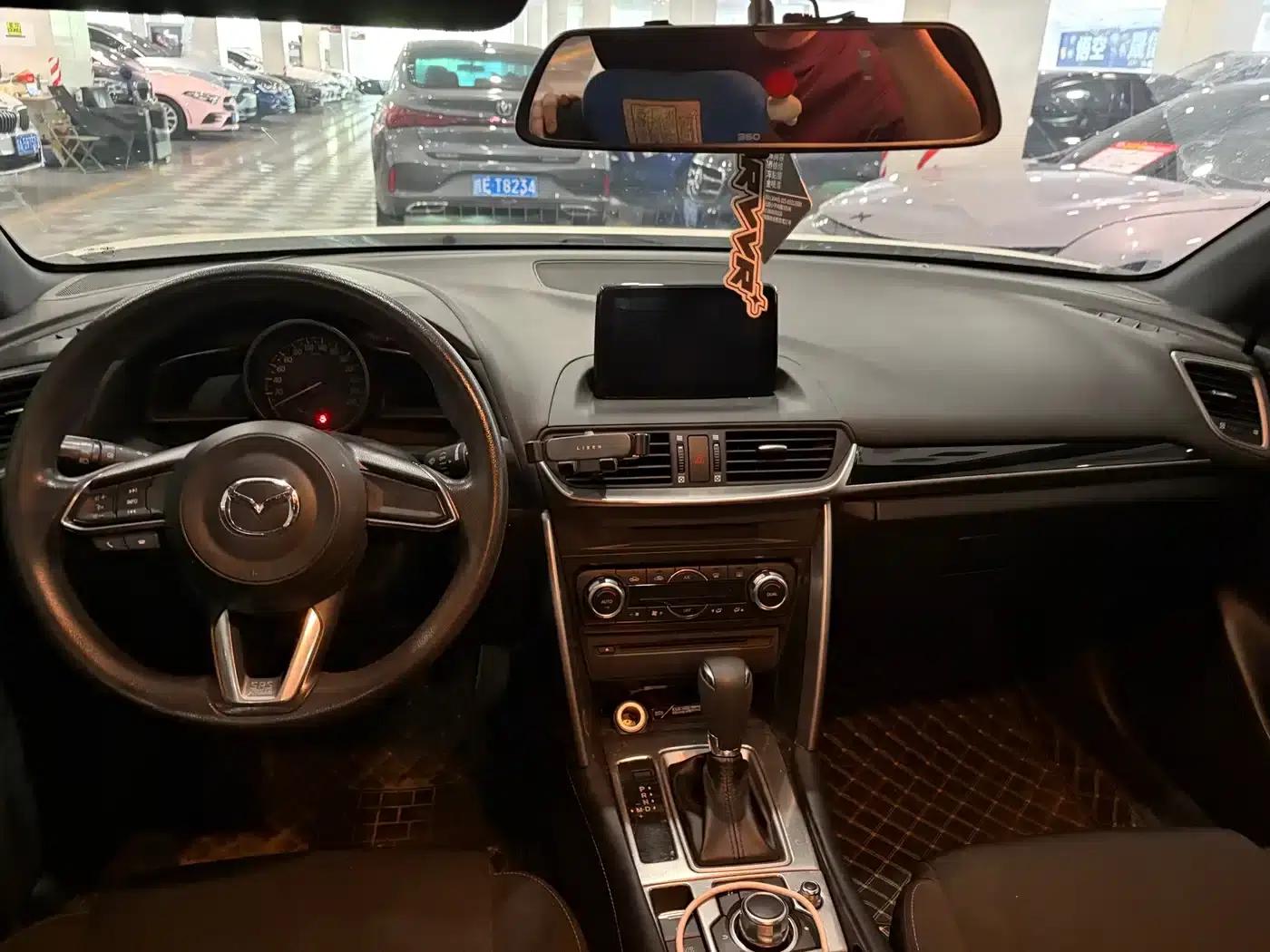 Mazda CX-4 2018 2.0L Automatic 2WD Blue Sky Explorer Edition (National V Emission Standard) — миниатюра 9