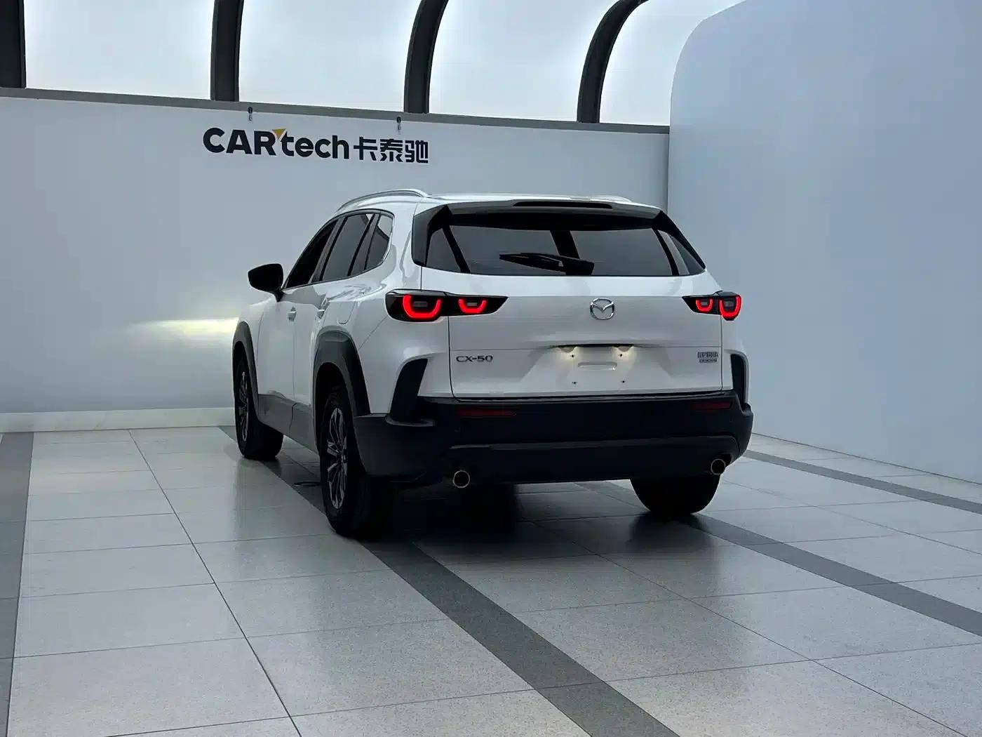 Mazda CX-50 Leading Edition 2023 2.0L — миниатюра 3