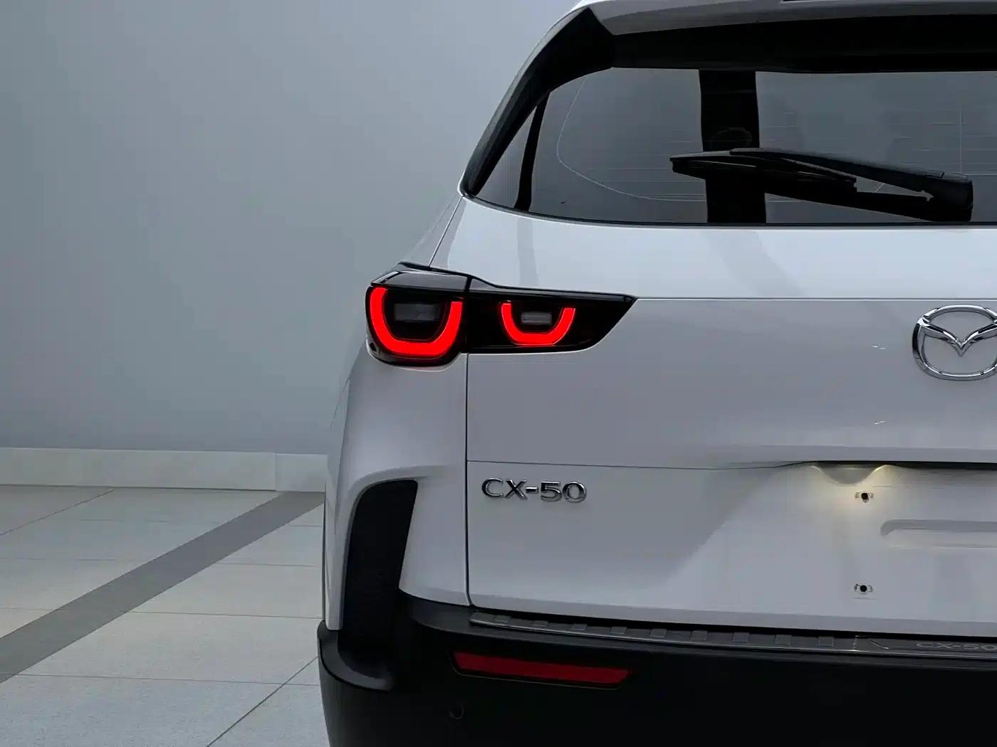 Mazda CX-50 Leading Edition 2023 2.0L — миниатюра 4