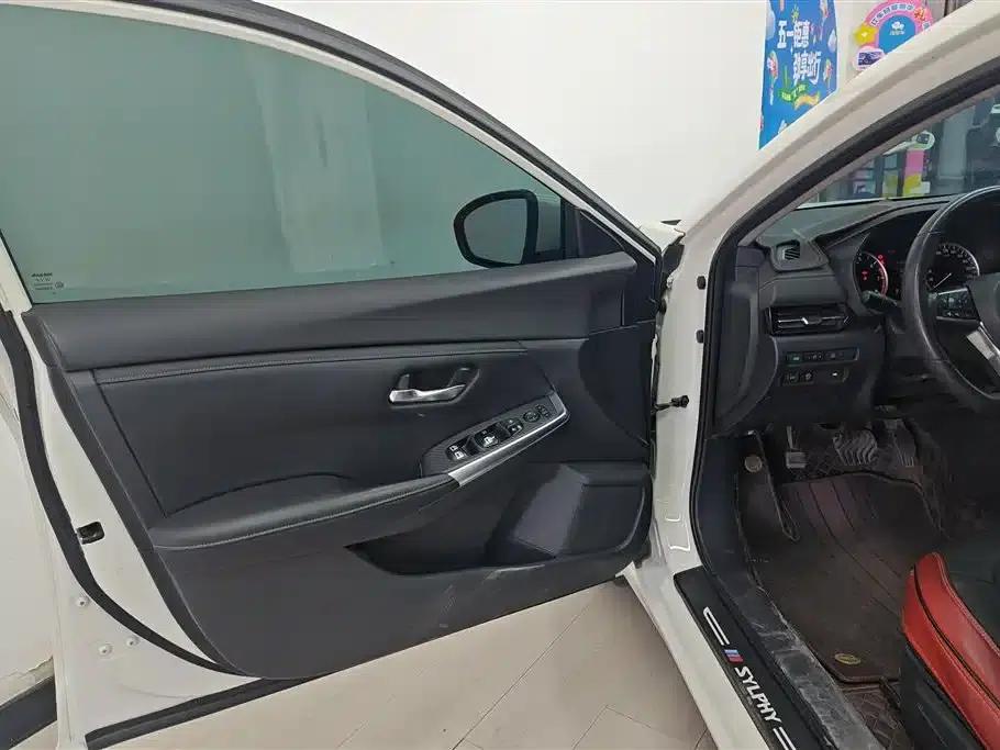 Nissan Sylphy 2021 1.6L XL CVT Enjoy Edition — миниатюра 7