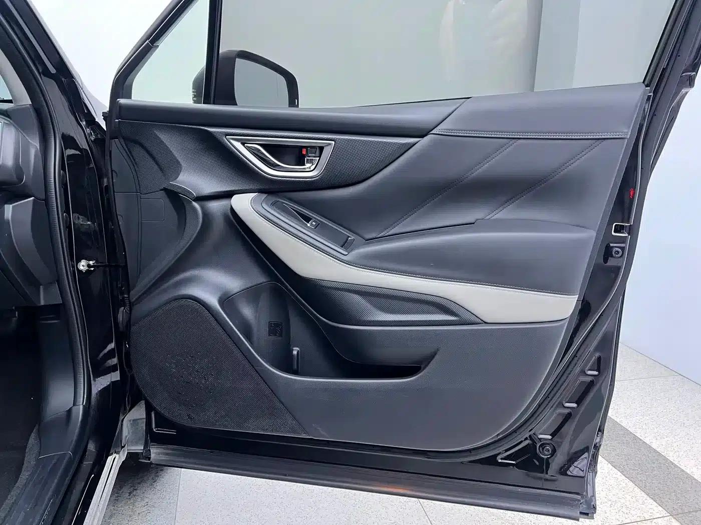 Forester 2022 2.0i AWD Luxury Edition EyeSight — миниатюра 2