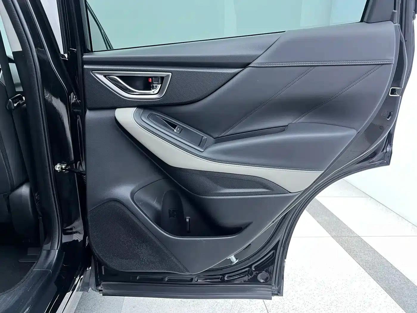 Forester 2022 2.0i AWD Luxury Edition EyeSight — миниатюра 22