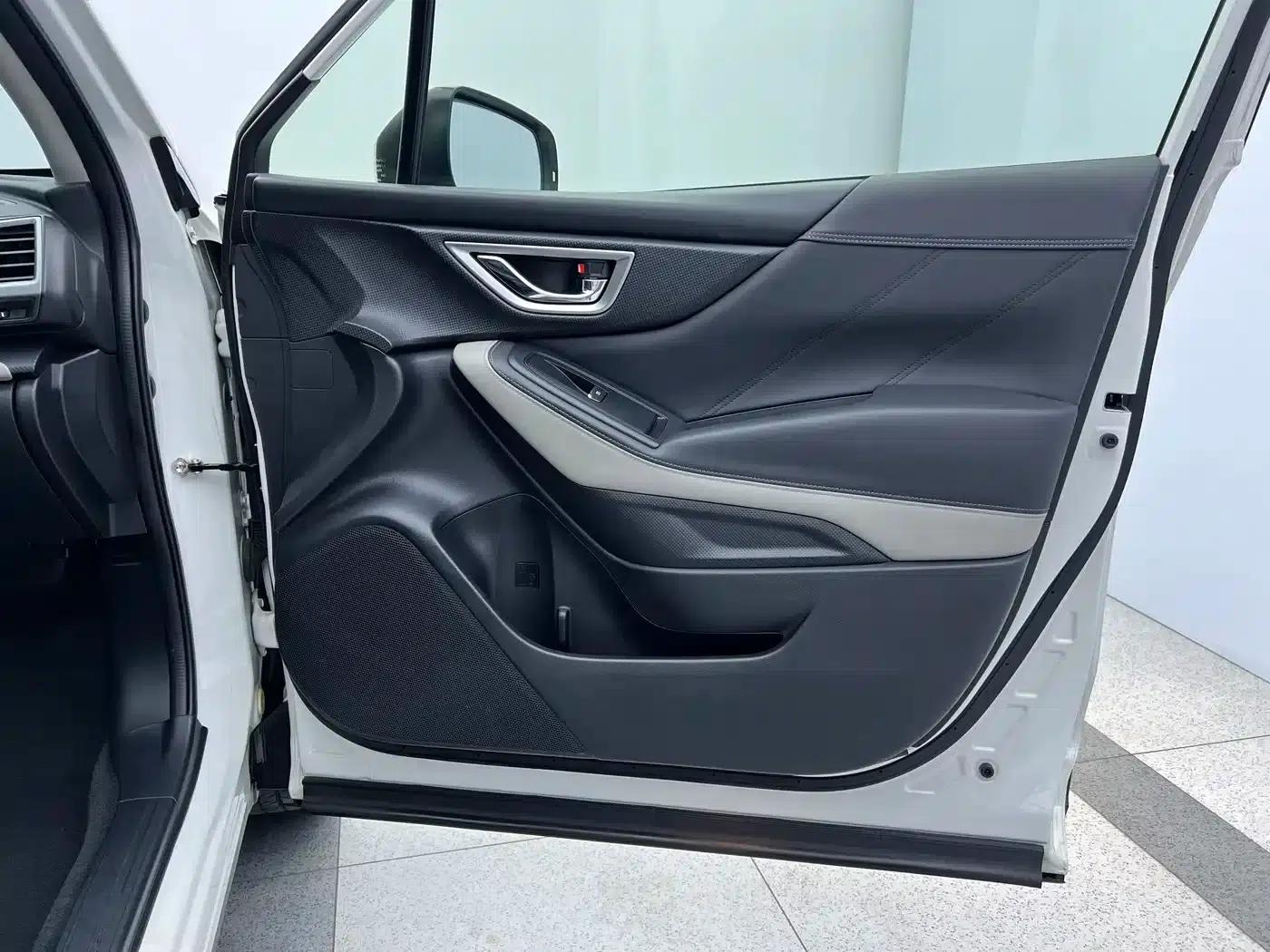 Forester 2022 2.0i AWD Luxury Edition — миниатюра 24