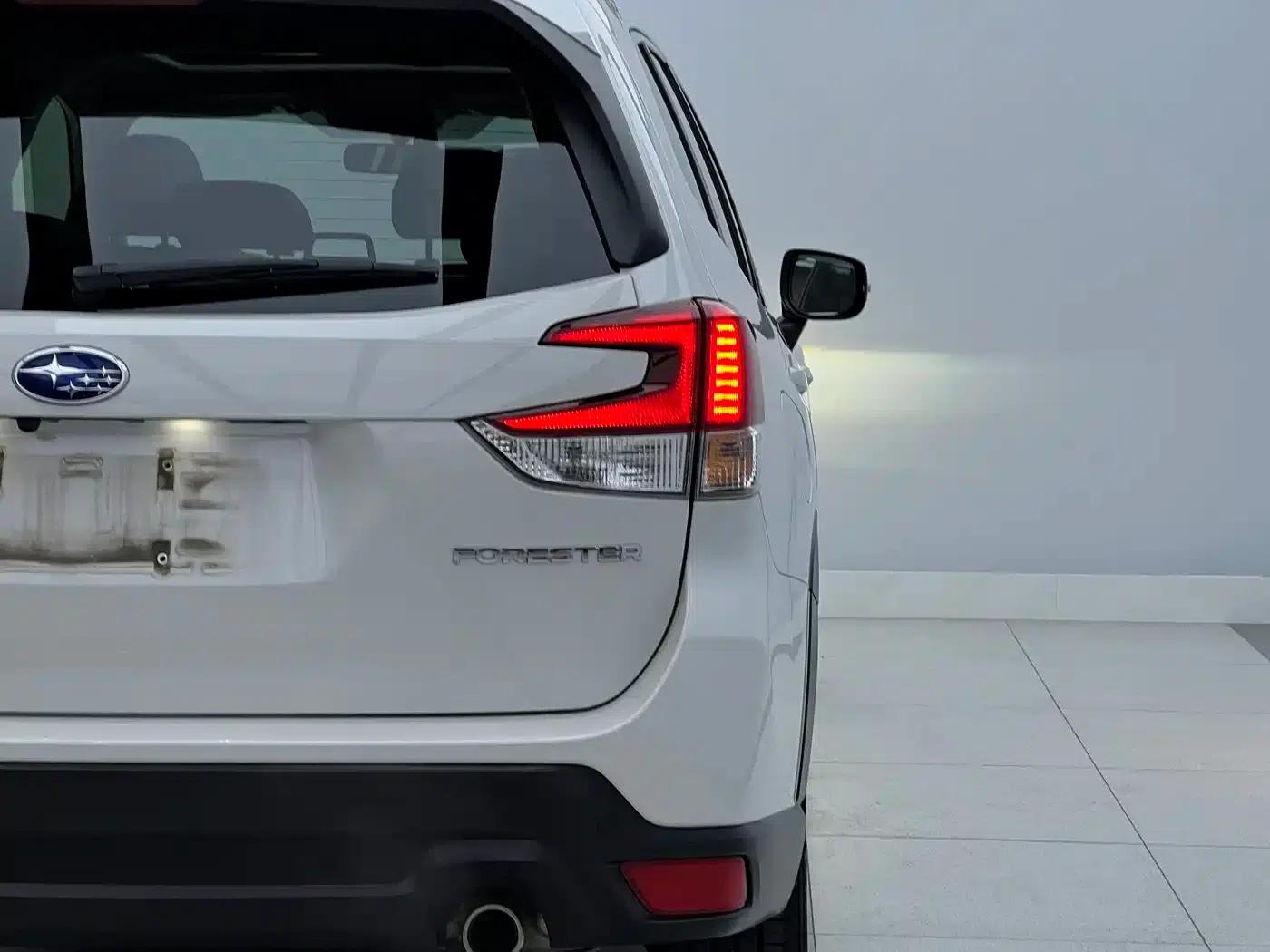 Forester 2022 2.0i AWD Luxury Edition — миниатюра 7