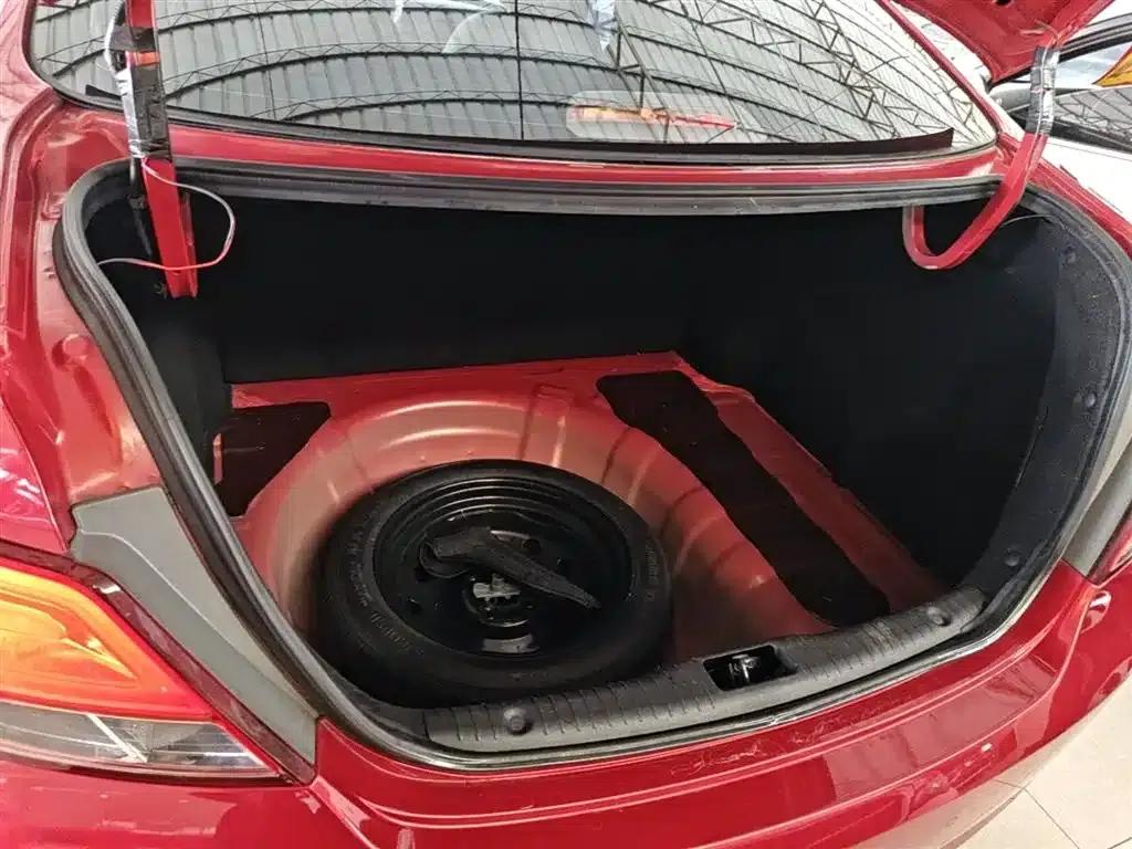 2014 Hyundai Reina 1.4L Automatic Intelligent GLS — миниатюра 19