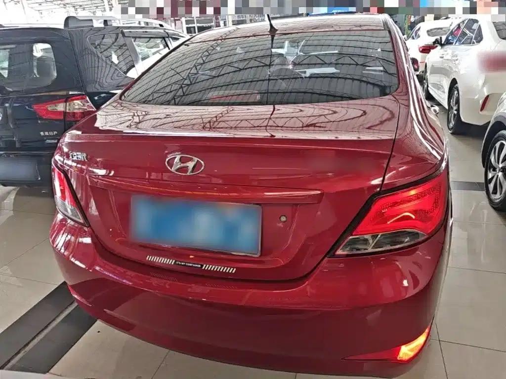 2014 Hyundai Reina 1.4L Automatic Intelligent GLS — миниатюра 6