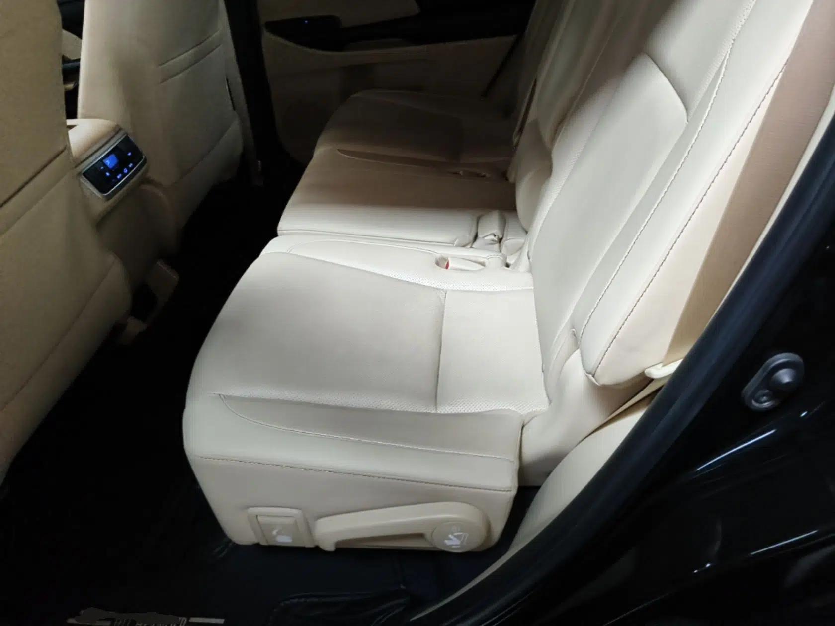 Used Toyota Highlander 2018 2.0T Four-Wheel Drive Luxury Version 7 Seats China VI Standard — миниатюра 20