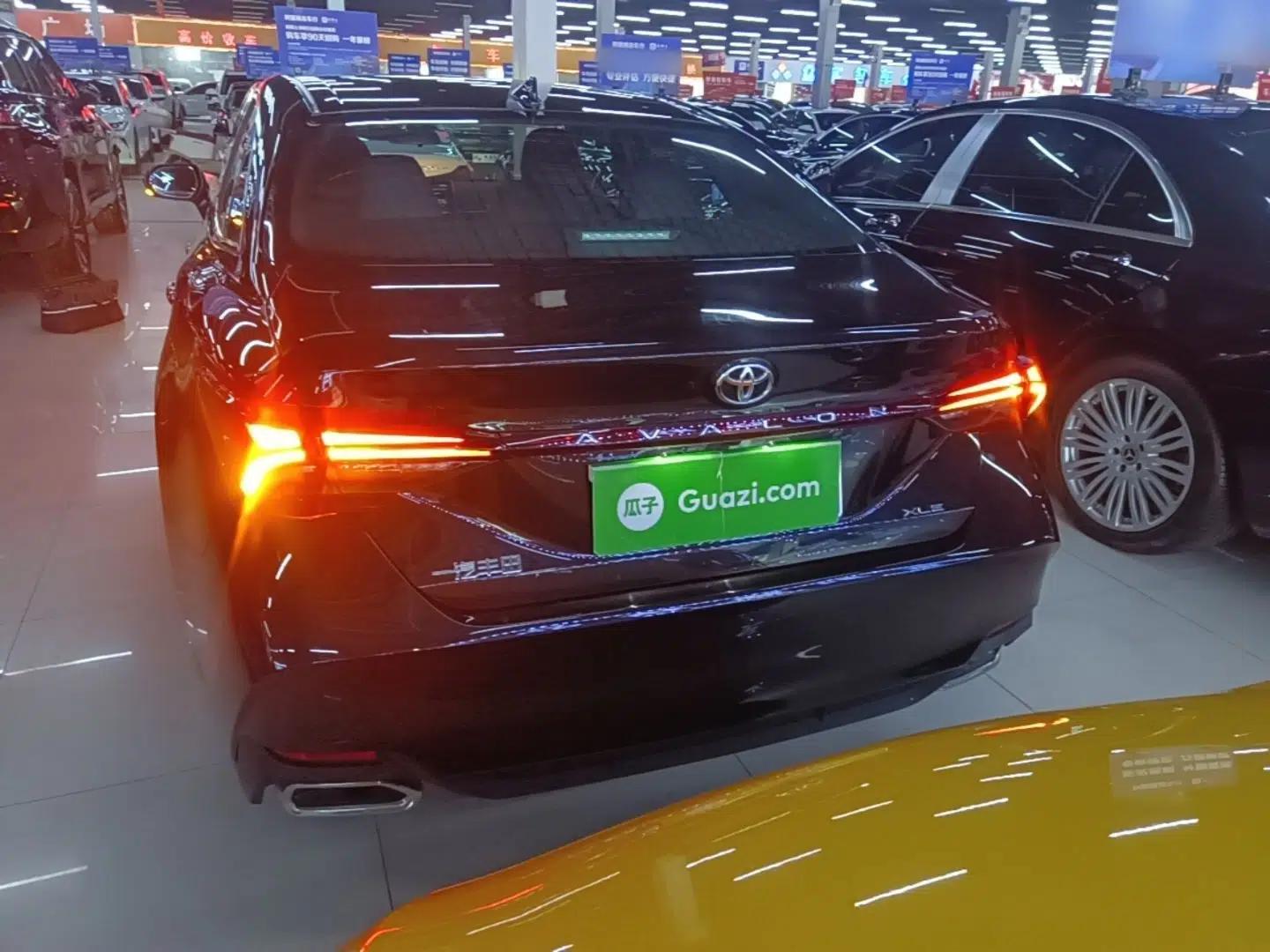 Used Toyota Avalon 2023 2.0L XLE Deluxe Edition — миниатюра 5