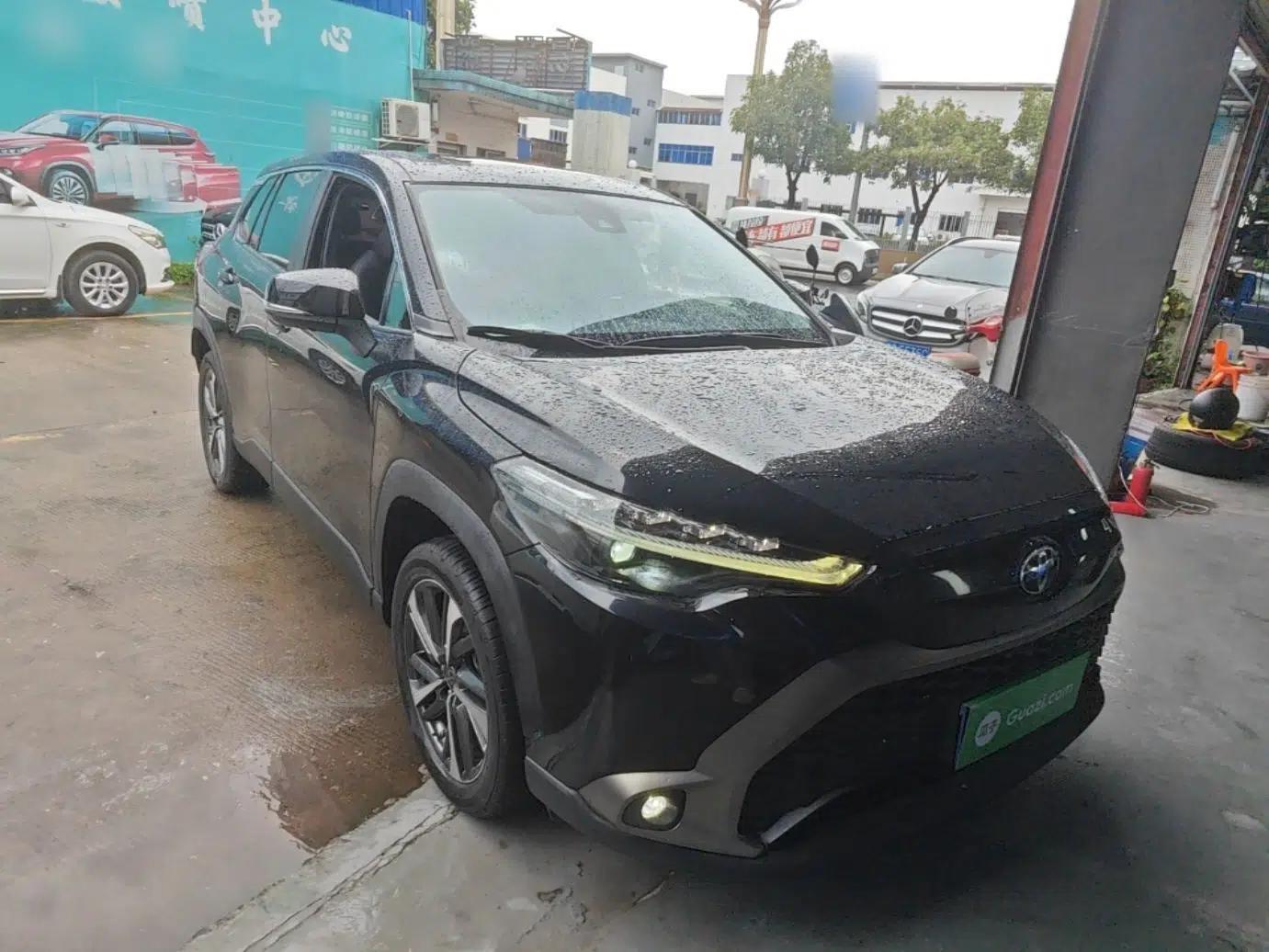 Used Toyota FRONTLANDER 2022 2.0L CVT Luxury PLUS Edition — миниатюра 3