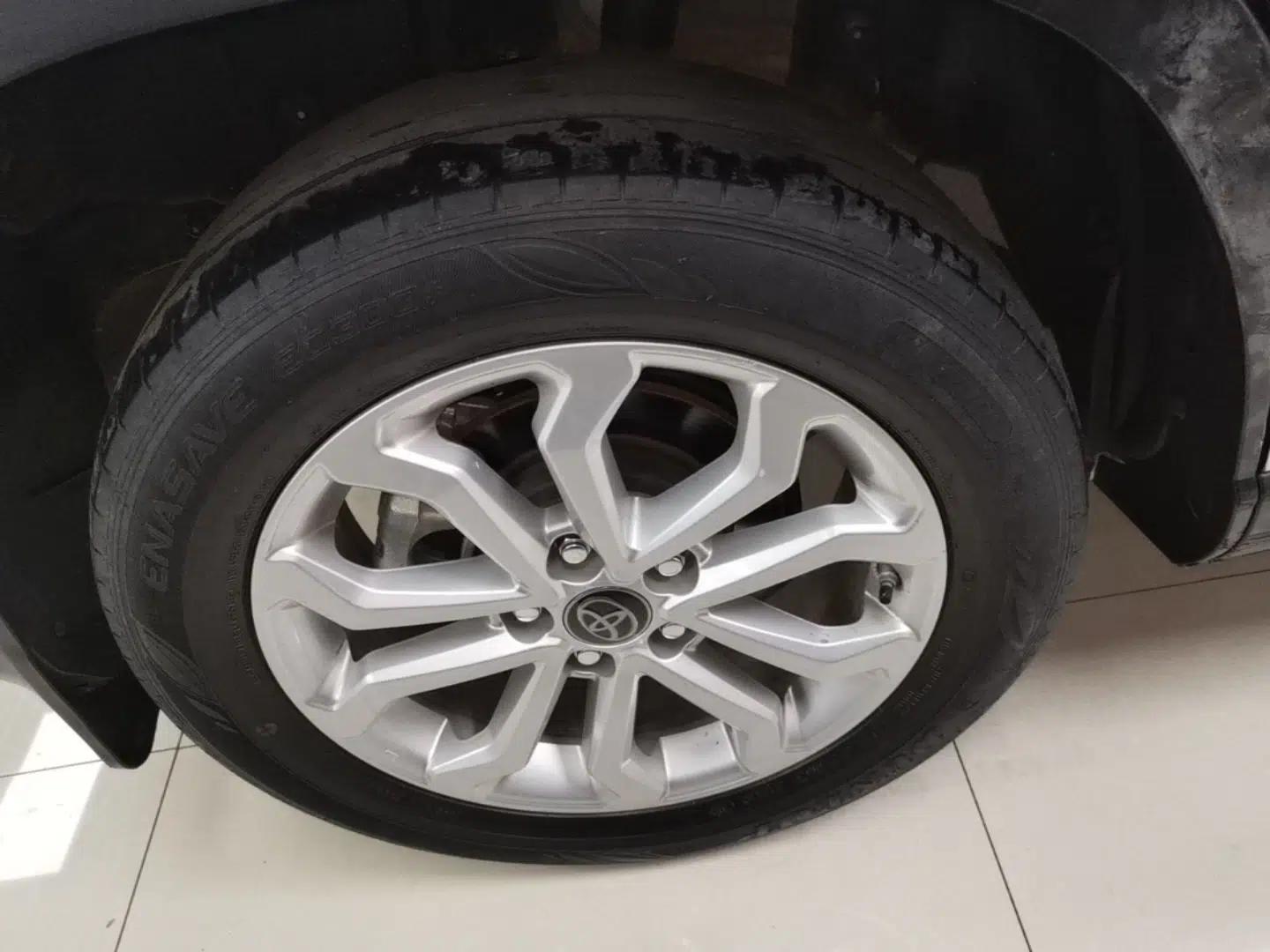 Used Toyota FRONTLANDER 2023 2.0L CVT Leading Edition — миниатюра 16