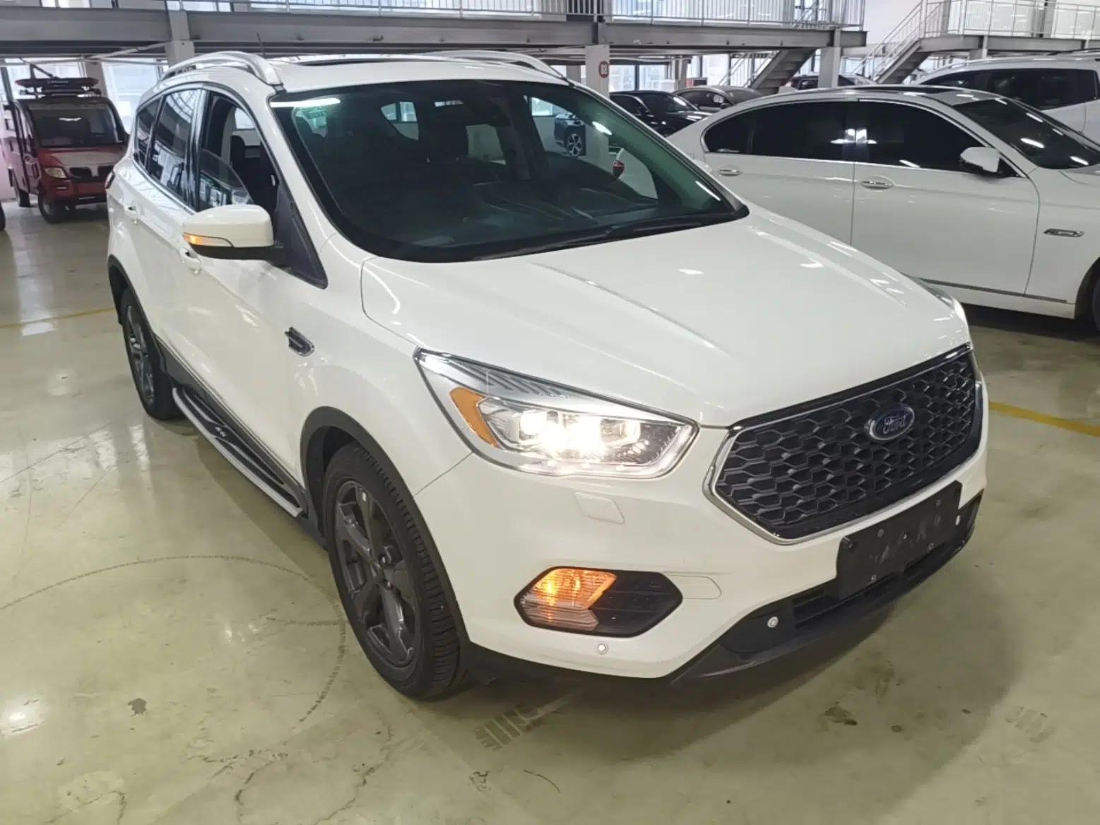 Used Ford Kuga 2019 EcoBoost 180 Two-Wheel-Drive Titanium Plus Model China V Standard — миниатюра 3
