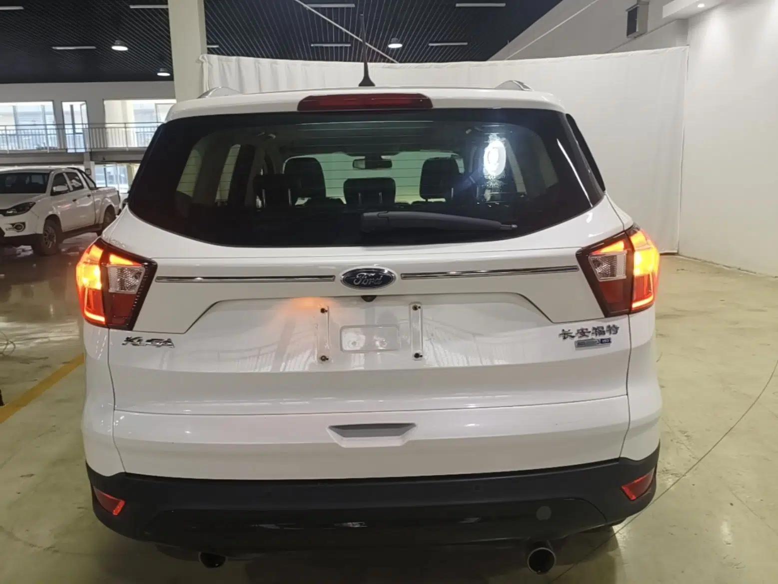 Used Ford Kuga 2019 EcoBoost 180 Two-Wheel-Drive Titanium Plus Model China V Standard — миниатюра 5